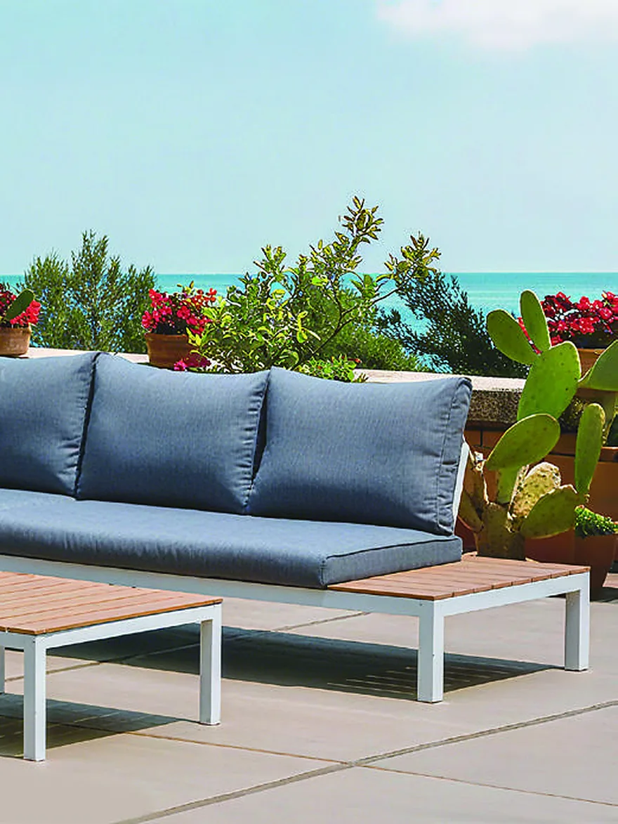 Powder-coated aluminium outdoor lounge frame